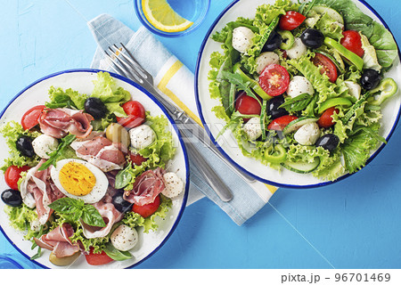 Salad prosciutto mozzarella Salad prosciutto mozzarella 96701469