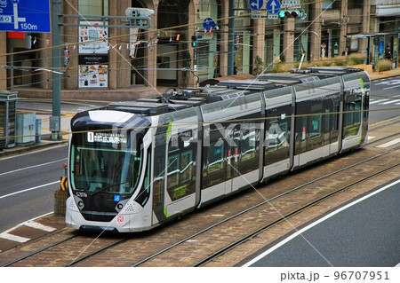 【広島電鉄】胡町電停 5200形〜Green mover APEX〜 96707951
