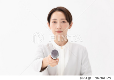 マイク 女性 白バック マイク 女性 白バック 96708129