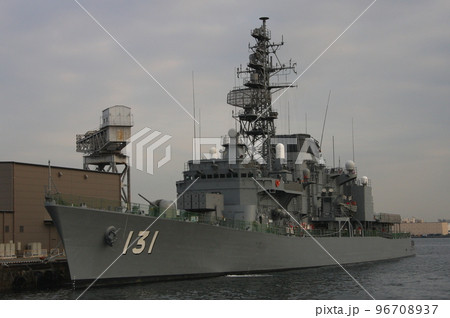 接岸中の護衛艦・DD-131「せとゆき」(2012年練習艦に種別変更) 接岸中の護衛艦・DD-131「せとゆき」(2012年練習艦に種別変更) 96708937