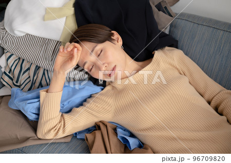 断捨離 女性 断捨離 女性 96709820