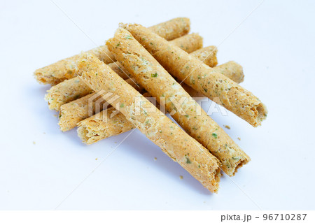 Crispy egg rolls with seaweed 96710287