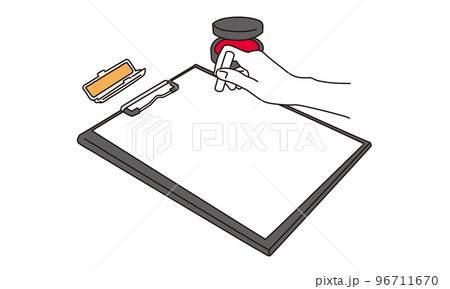 書類に印鑑を押す女性の手元 96711670