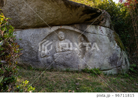 加茂当尾石仏の里　笑い仏 96711815