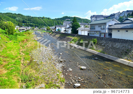 御桐谷橋／鹿曲川より上流方向を望む(長野県佐久市)【2022.8】 96714773
