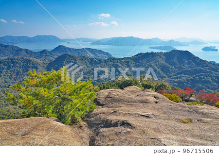 【龍泉寺 (白滝山山頂)からの風景】 広島県三原市小泉町 96715506