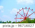 晴れの日の観覧車 96716027