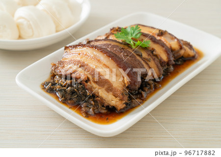 Steam Belly Pork With Swatow Mustard Cubbage Recipes or Mei Cai Kou Rou Steam Belly Pork With Swatow Mustard Cubbage Recipes or Mei Cai Kou Rou 96717882
