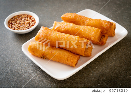 fried spring roll with sauce 96718019