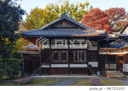 京都 旧三井家下鴨別邸　秋 96720105