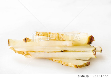 千切りしたキクイモ 96721772