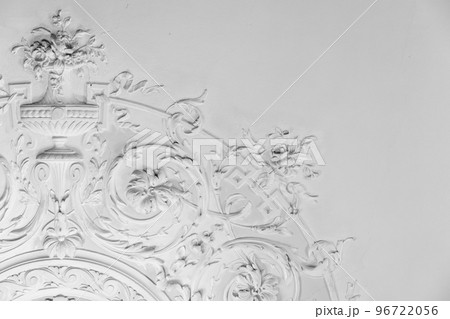 White bas-relief ceiling design elements in rococo style White bas-relief ceiling design elements in rococo style 96722056