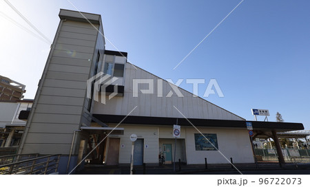 JR西日本、山陽線の宝殿駅（北口）の建物 96722073