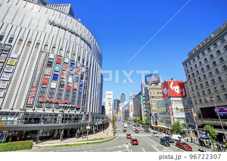 大阪府　御堂筋（国道176号線）とLINKS UMEDA 96722307