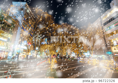 【冬素材】仙台市イルミネーションと雪景色イメージ【宮城県】 96722326