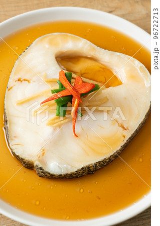 Steamed Cod Fish with Soy Sauce Steamed Cod Fish with Soy Sauce 96722713