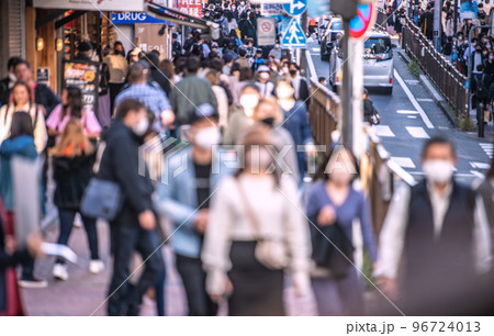 日本の横浜都市景観 BQ.1.1…屋外でマスクは不要…換気が全てなのだがいまだマスク姿が…=27日 日本の横浜都市景観 BQ.1.1…屋外でマスクは不要…換気が全てなのだがいまだマスク姿が…=27日 96724013