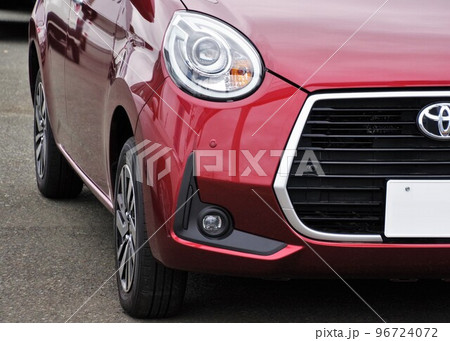 自動車イメージ　トヨタパッソのフロントマスク 96724072