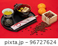 切り餅入りの栗ぜんざいと煎茶のセット 96727624