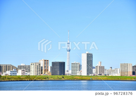 荒川越しに江東区東砂方面を望む(東京都江東区)【2021.11】 96728376
