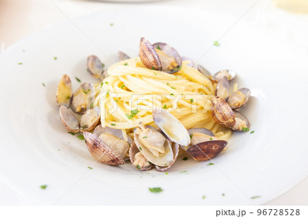 本場イタリア、ナポリのおいしいボンゴレ 本場イタリア、ナポリのおいしいボンゴレ 96728528