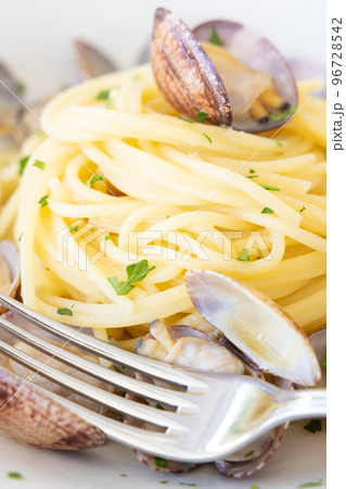 本場イタリア、ナポリのおいしいボンゴレ 96728542