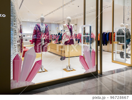 Moscow,Russia 12 11 2022 Clothes magazine shop in Paveletskaya plaza station , man, kids and women modern clothes mannequin shopping Moscow,Russia 12 11 2022 Clothes magazine shop in Paveletskaya plaza station , man, kids and women modern clothes mannequin shopping 96728667