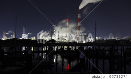 網干ボートパークで撮影した対岸のダイセル網干工場の夜景 網干ボートパークで撮影した対岸のダイセル網干工場の夜景 96731274