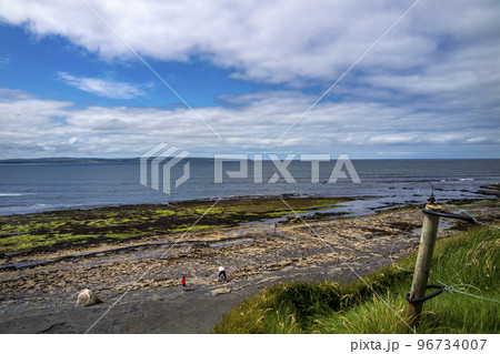 Storm beach by Carrowhubbuck North Carrownedin close to Inishcrone, Enniscrone in County Sligo, Ireland. 96734007