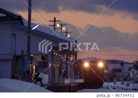 【冬】城端線 城端〜越中山田【駅】 96734452