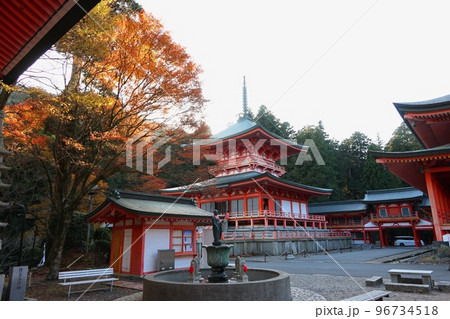 秋の比叡山 法華総持院東塔 96734518