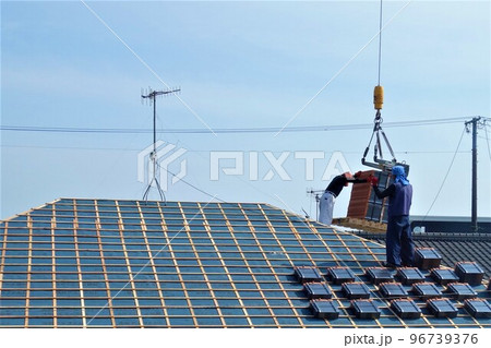 防災瓦への交換工事 素材 背景 防災瓦への交換工事 素材 背景 96739376