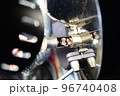 焙煎機とコーヒー豆 96740408