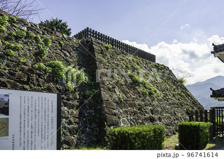 臼杵城跡　井楼櫓台石垣　大分県臼杵市 96741614