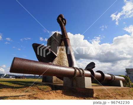 石川県 七尾港100周年記念モニュメント 錨 96742230