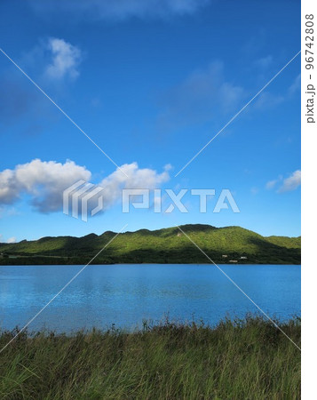 石垣島 伊原間 船越漁港からの景色 石垣島 伊原間 船越漁港からの景色 96742808