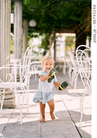 barefoot little girls Little girls barefoot lying on the lawn ... | Stock Video ...