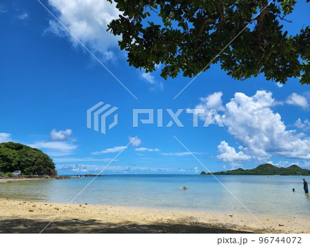 石垣島　底地ビーチの景色　沖縄 96744072