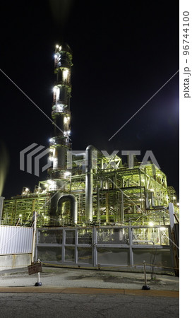 日本触媒姫路製造所の工場夜景、姫路市網干区興浜で撮影 日本触媒姫路製造所の工場夜景、姫路市網干区興浜で撮影 96744100
