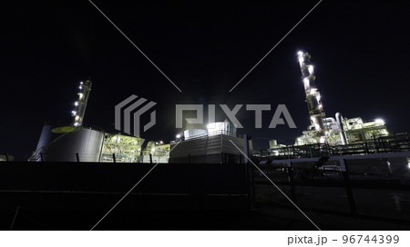 日本触媒姫路製造所の工場夜景、姫路市網干区興浜で撮影 96744399