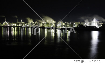 網干臨海大橋から撮影した日本触媒姫路製造所の夜景 96745449