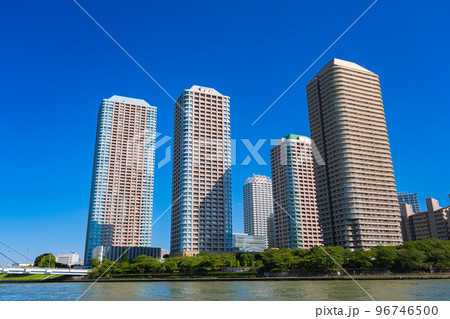 東京都中央区 佃の高層マンション群 大川端リバーシティ21 96746500