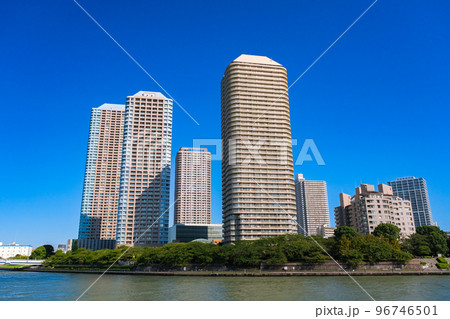 東京都中央区 佃の高層マンション群 大川端リバーシティ21 96746501