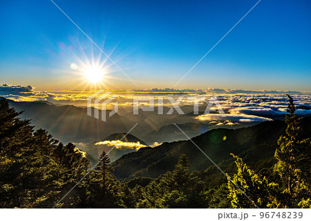 青空 青い空 ブルースカイ 96748239
