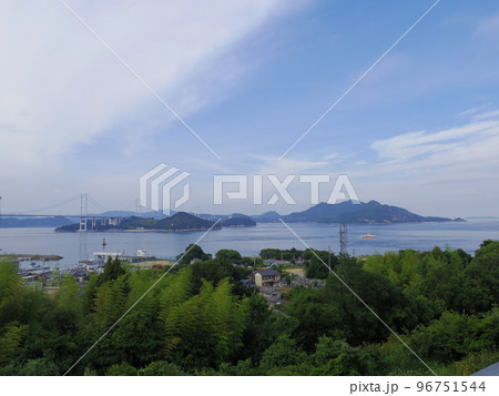 来島海峡サービスエリアより望む瀬戸内海の島々(愛媛県今治市) 96751544