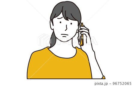 トラブルで電話をかけるアジア人女性 96752065