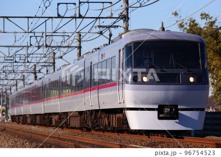 特急電車 西武新宿線レッドアロー号 96754523