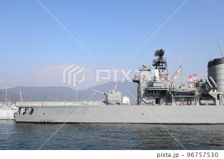 呉港の海上から見た護衛艦しまかぜ2022.11.12撮影 96757530