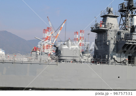 呉港の海上から見た護衛艦しまかぜ2022.11.12撮影 96757531