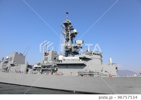 呉港の海上から見た護衛艦さみだれ　2022.11.12撮影 96757534